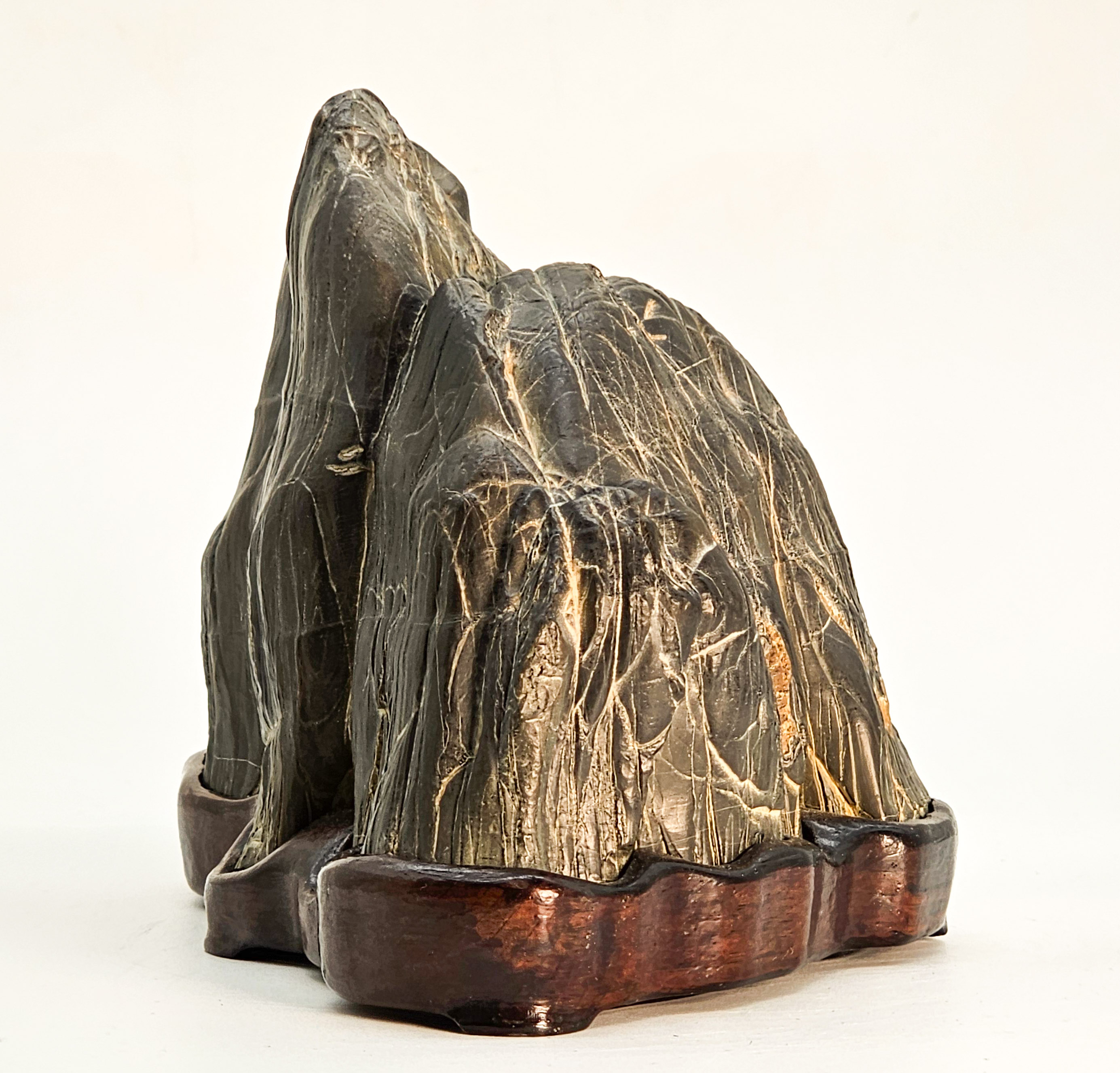 Suiseki aus den Apuanischen Alpen inkl. Daiza 20x10x15cm